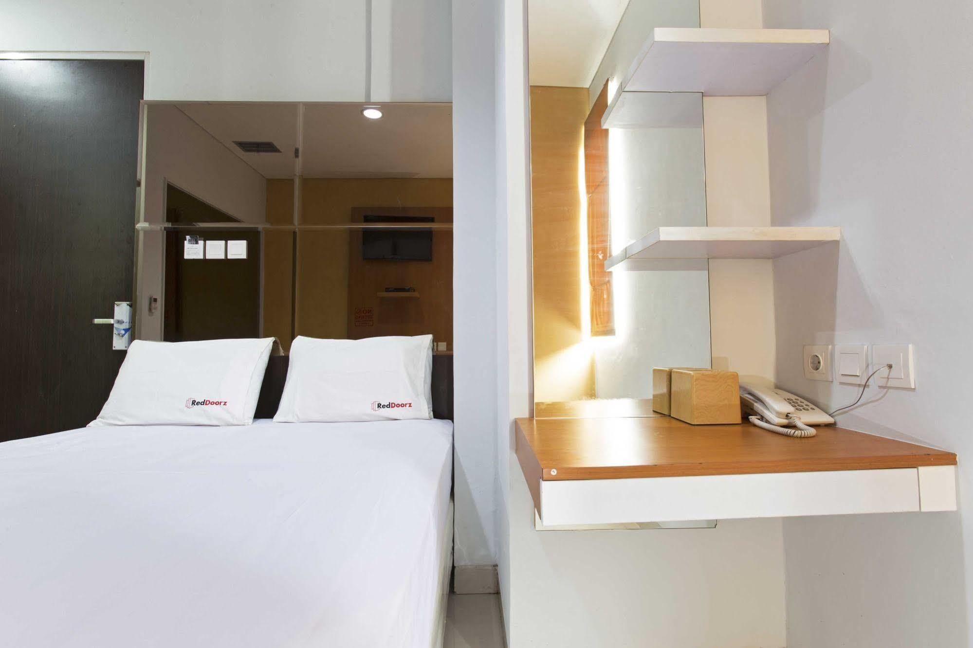 Rumah tetamu Reddoorz Near Thamrin